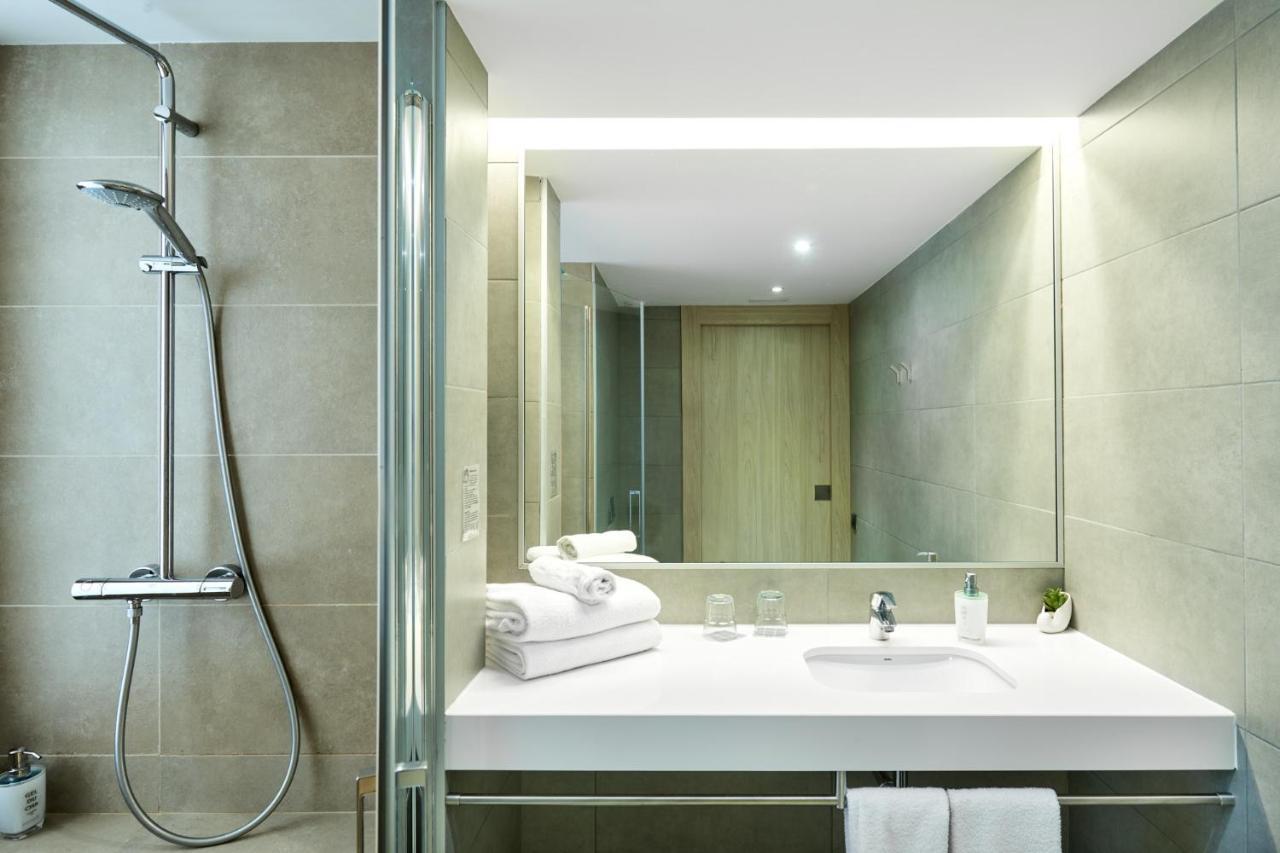 Hotel Omnium Барселона Екстериор снимка
