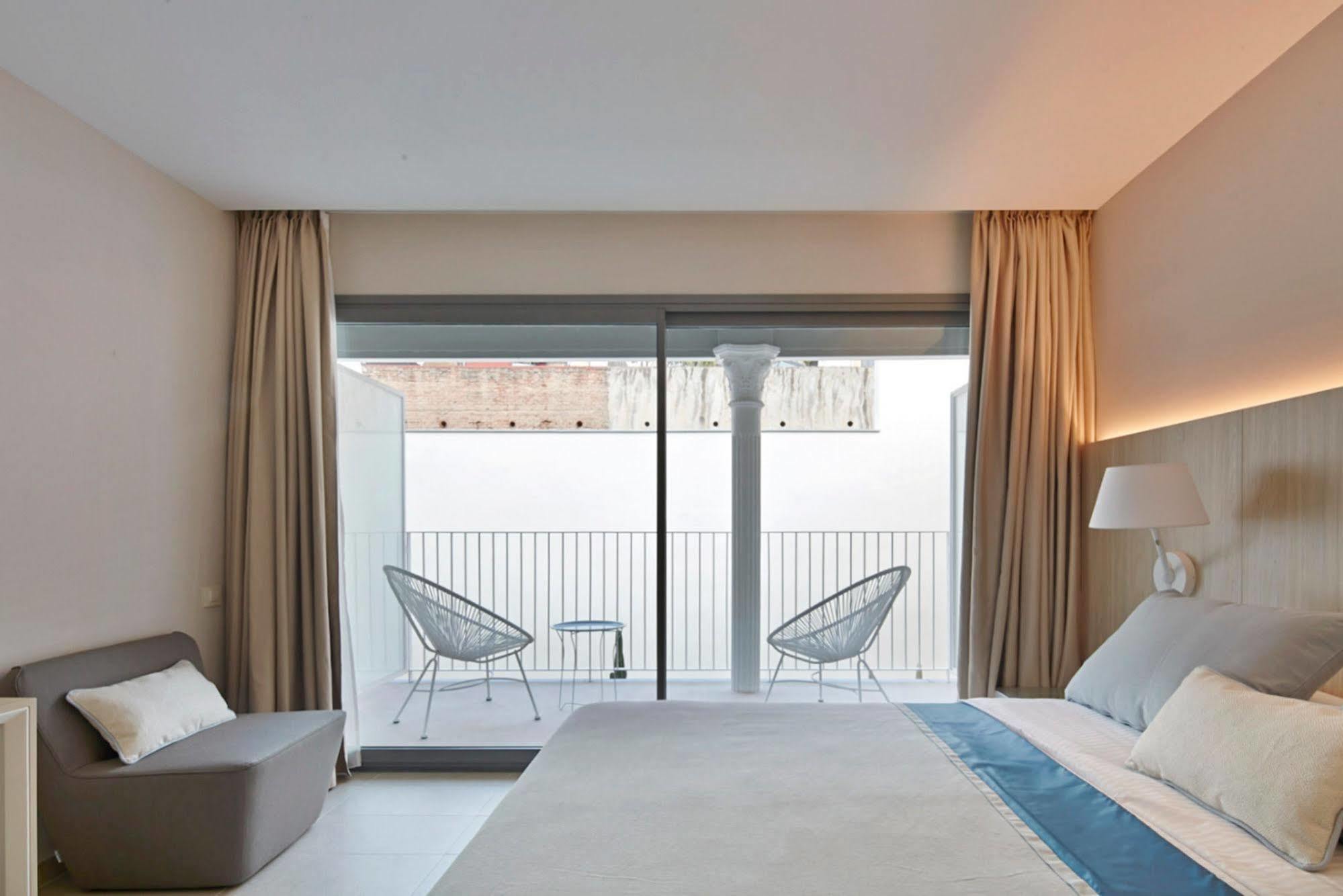 Hotel Omnium Барселона Екстериор снимка